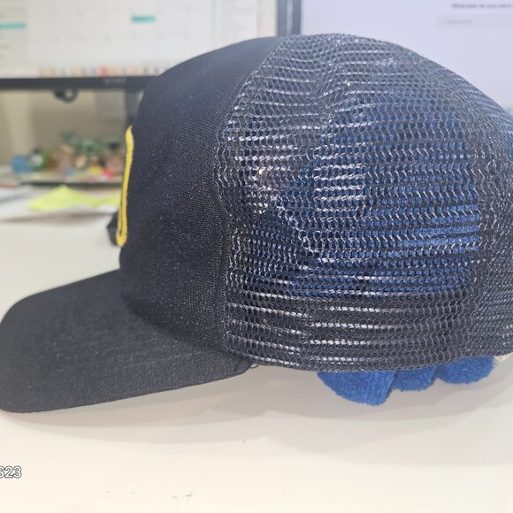 2 Vtg. Hats - 62nd Trans Squadron McChord AFB WA & Airventure Oshkosh 2001 - Picture 5 of 13